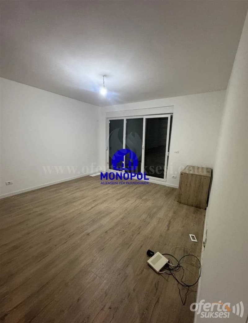 Jap me qira banesen-ZYREN 60m2 kati i -III-/Prishtine — fotografia 1