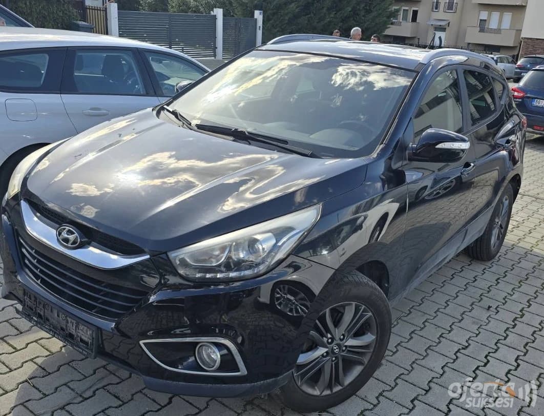 Shes Hyundai ix35 – Automatik — fotografia 1