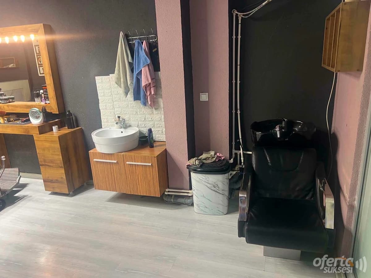 Shes Inventar për Barber Shop-Sallon Bukurie — fotografia 5