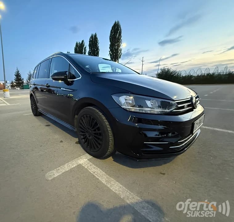 Shes VW Touran 3x R-Line — fotografia 1
