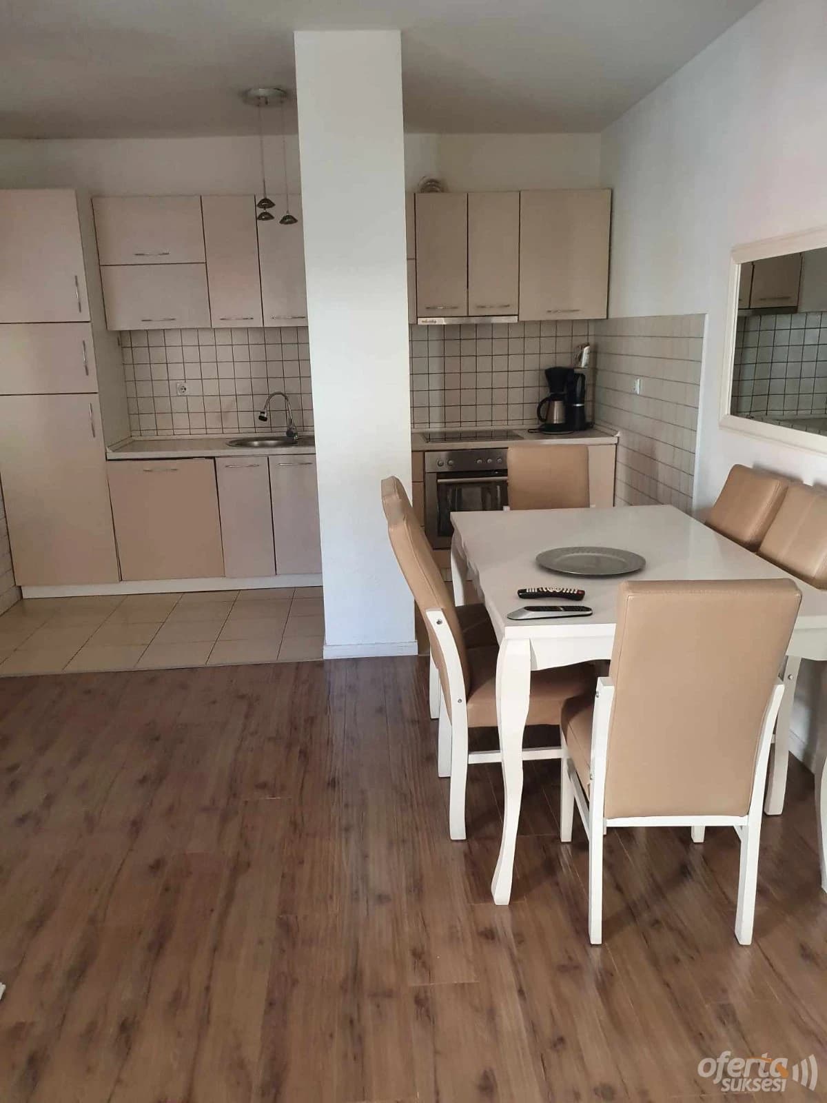 Jap me qira banesen 75m2 kati i -III-/Prishtine — fotografia 1
