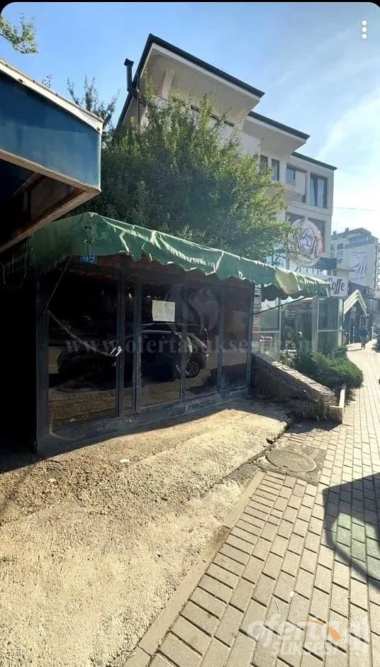 Jap me qira lokalin/kiosken - Prishtinë — fotografia 2