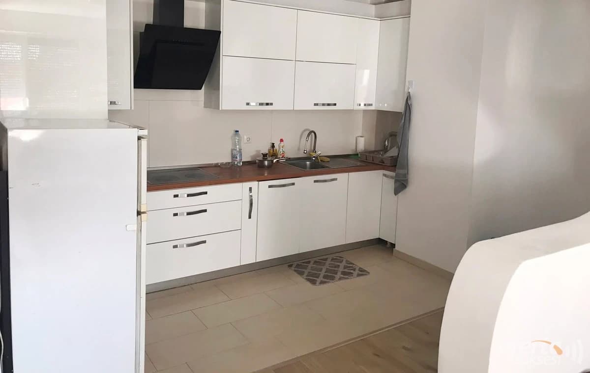 Jap me qira banesen 82m2 kati i -IV- / Prishtine — fotografia 4