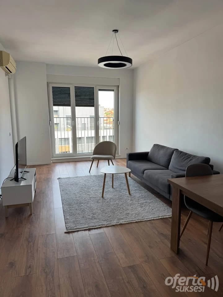 Jap me qira banesen 56m2 kati i -XIV- / Prishtine — fotografia 1