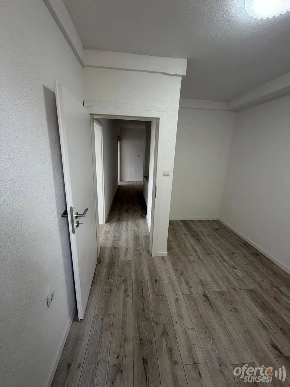 Jepet me qira banesa e saporinovuar në qendër të Prishtinës — fotografia 5