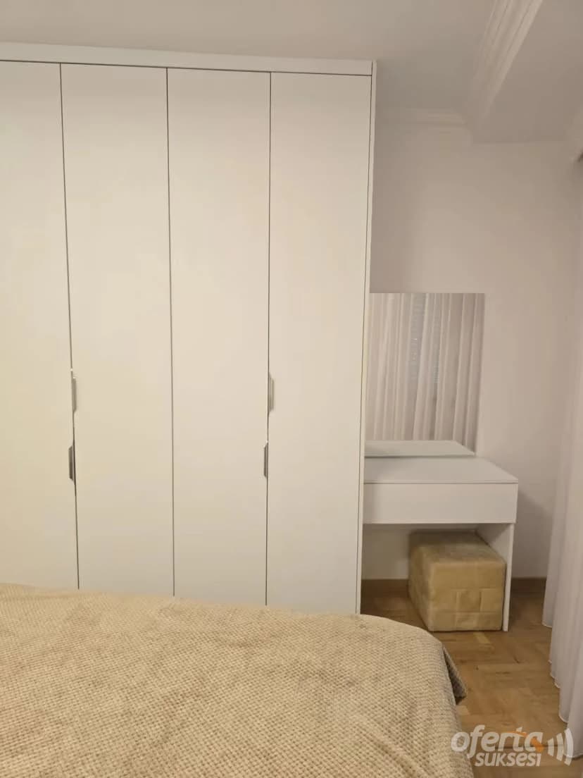 Banesë në shitje në qendër të Prishtinës, pranë Hotel Sirius, në rrugën Tringë Smajli. — fotografia 4