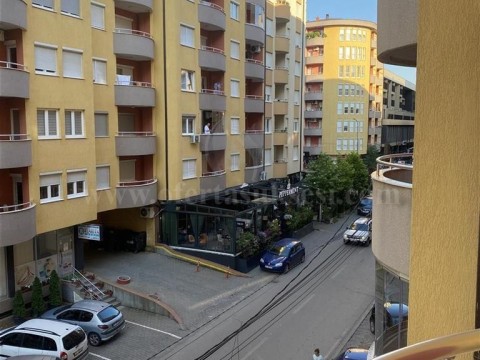 Shes banesen 34(40)m2 kati i -II- /Fushe kosove