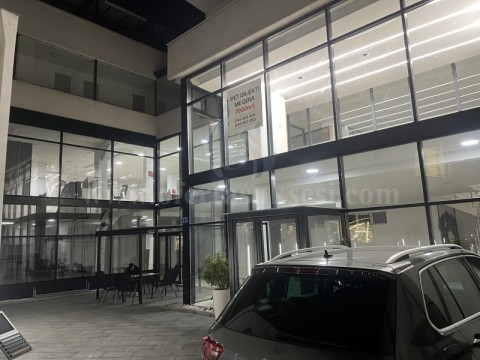 Jap me qira lokalin 1000m2 kati perdhes/Mitrovice
